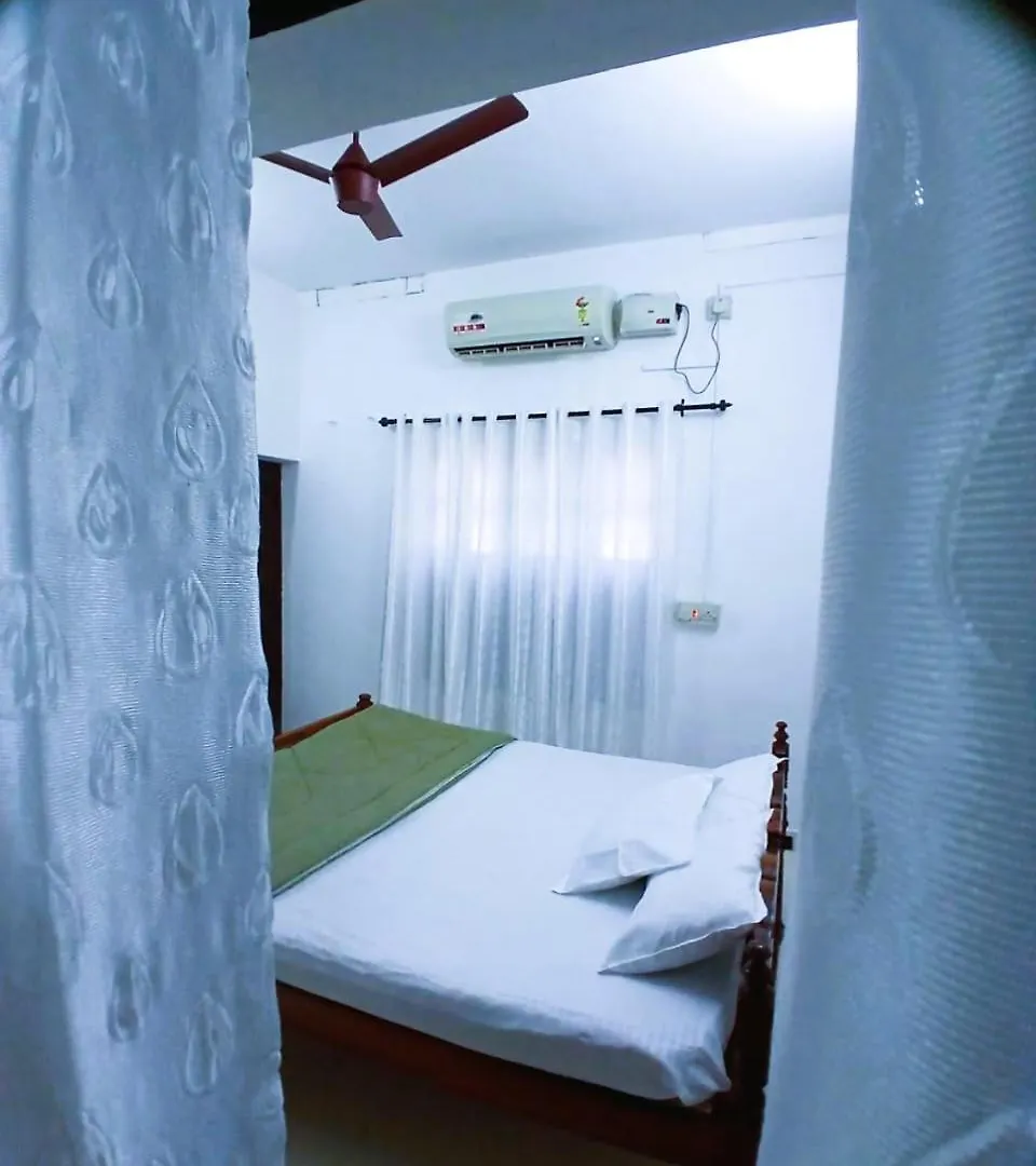Alappuzha Family Vacation Villa - Layanila 0*,