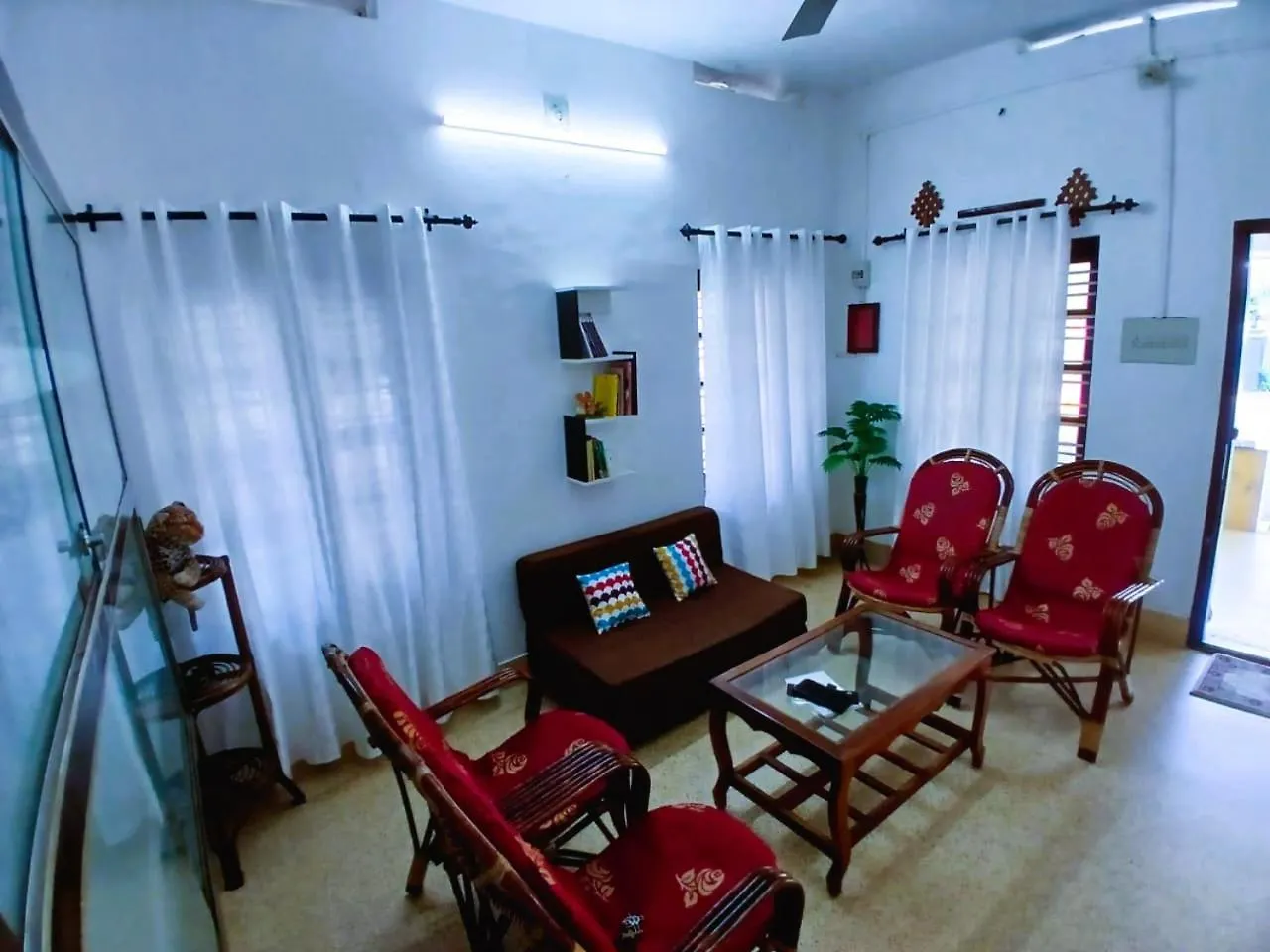 Alappuzha Family Vacation Villa - Layanila 펜션
